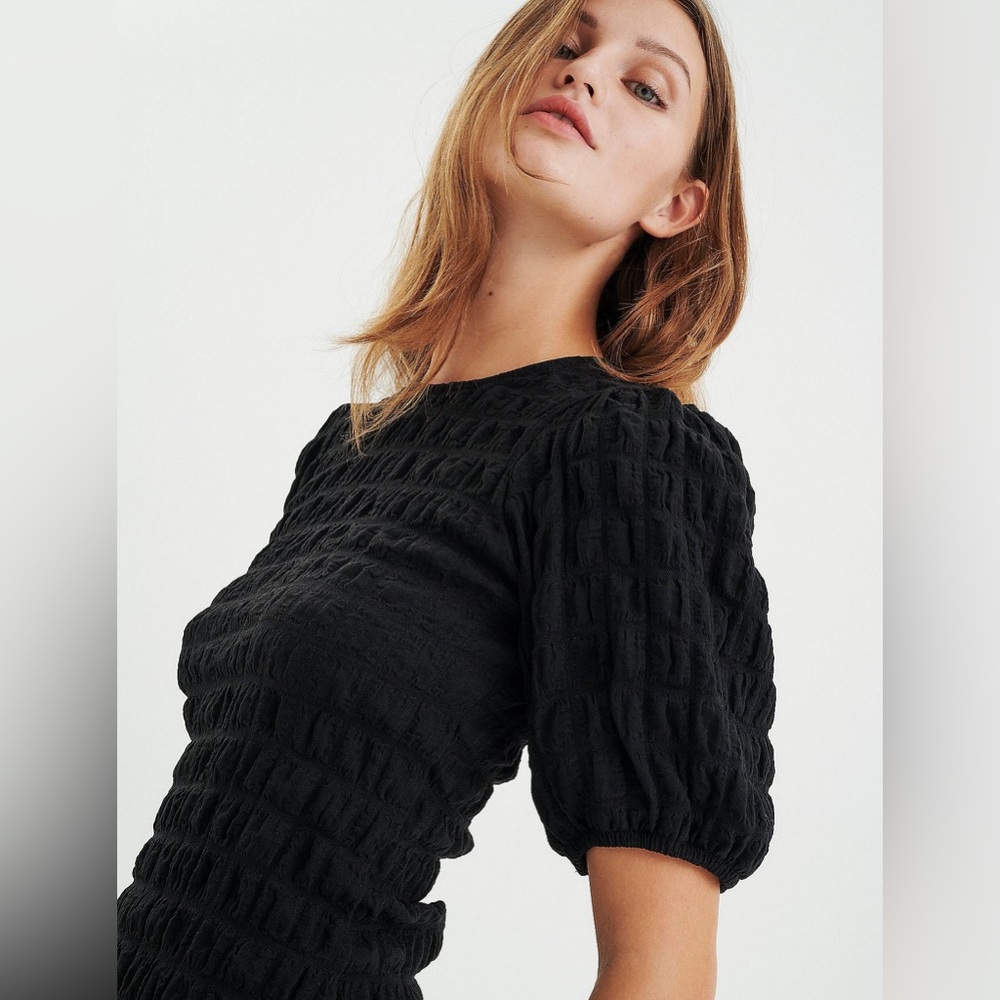 INWEAR Copenhagen 1969 - Black Bubble Textured Puff Sleeve Top